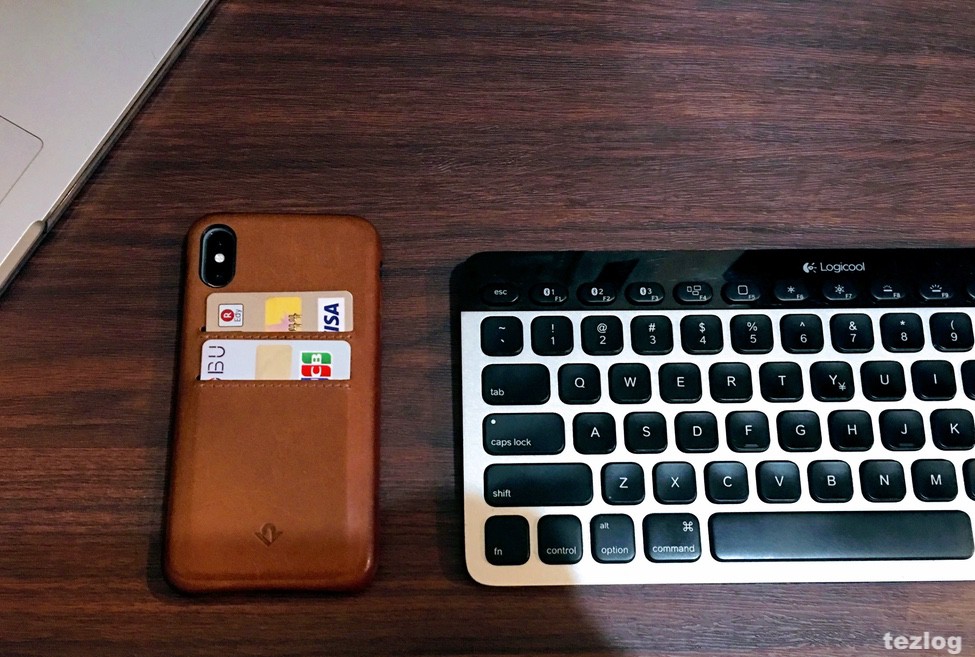 クレジットカードとPASMOを入れたTwelve South Relaxed Leeather for iPhone X