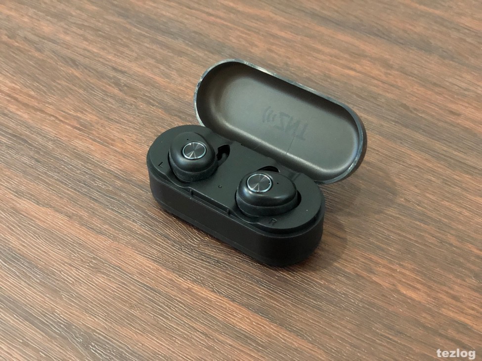 ZNT 完全ワイヤレスイヤホン AirFits 本体と充電ケース