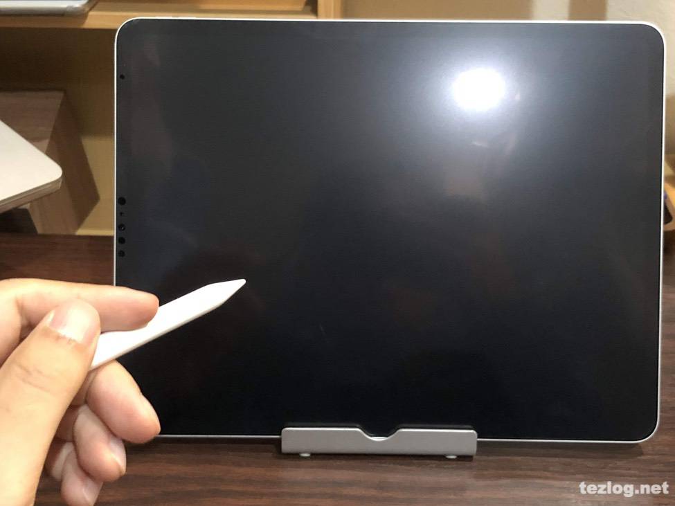 ロック中のiPad Pro 2018年モデルにApple Pencilをタッチするとインスタントメモが起動してすぐに手書きメモが出来る