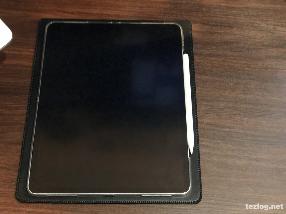 iPad Pro (2018) 12.9インチ 用スリーブケース にiPadとApple Pencil（第2世代）を入れる