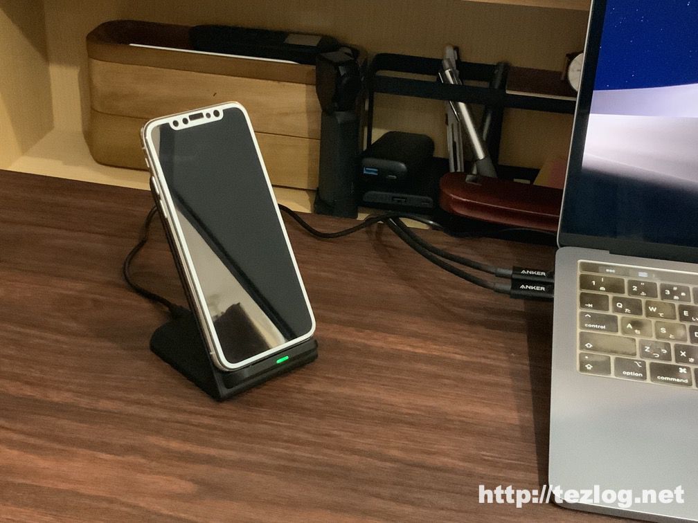 Soneo 急速ワイヤレス充電セット QC3.0アダプター付き Qi認証済み PA135A でiPhone Xを充電