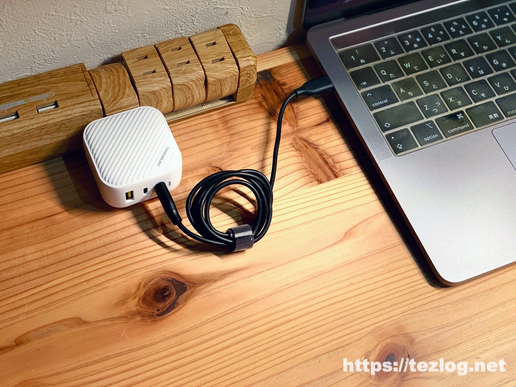TUNEMAX 66W GaN 世界最小級の66W 3ポート充電器でMacBook Proを充電