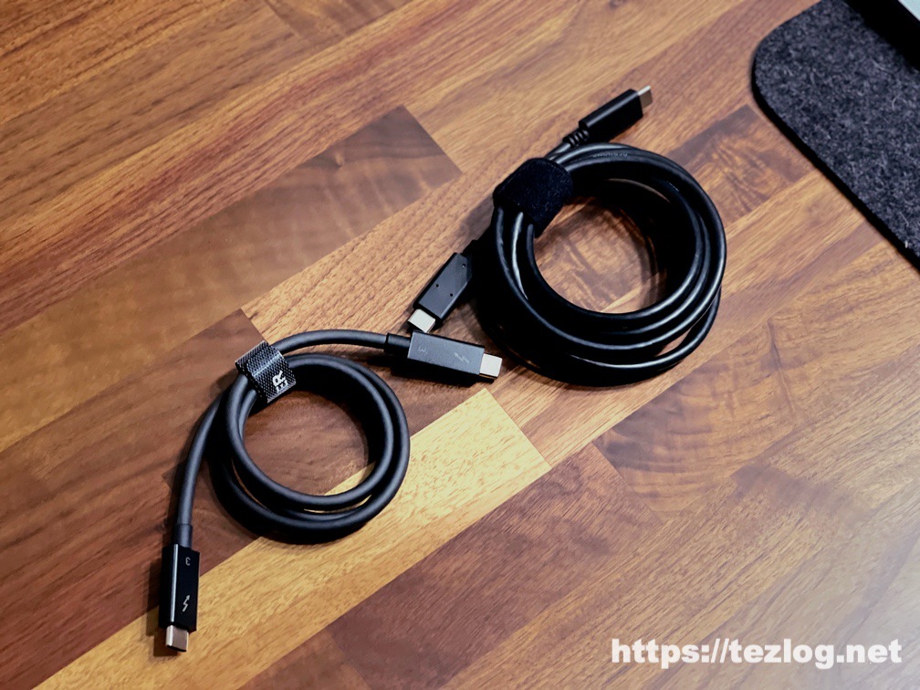 Anker USB-C & USB-C Thunderbolt 3 ケーブル (0.7m ブラック)とLG 43UN700T-B 付属のUSB-Cケーブルの比較