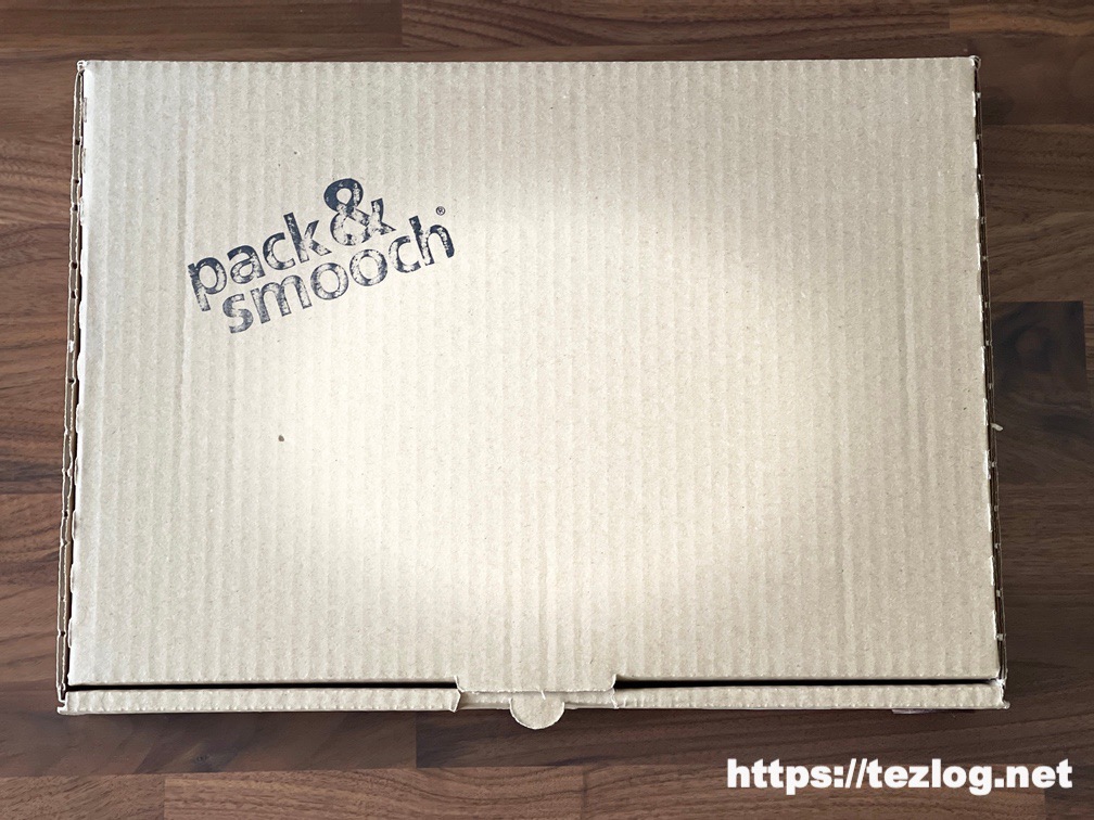 Pack&Smooch マウスパッド付きデスクマット Moira パッケージ