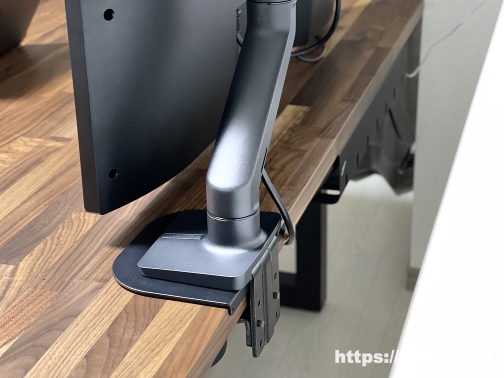 LG 42.5インチ 4K液晶モニター 43UN700Tをエルゴトロン HXデスクモニターアームで設置