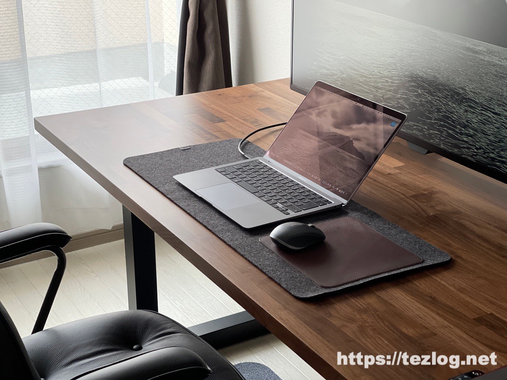 Pack&Smooch マウスパッド付きデスクマット Moira 使用風景 MacBook Air+Logicool MX Anywhere3