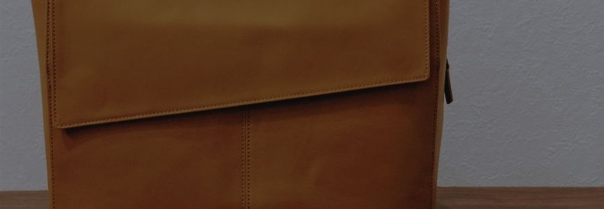 革のバッグ