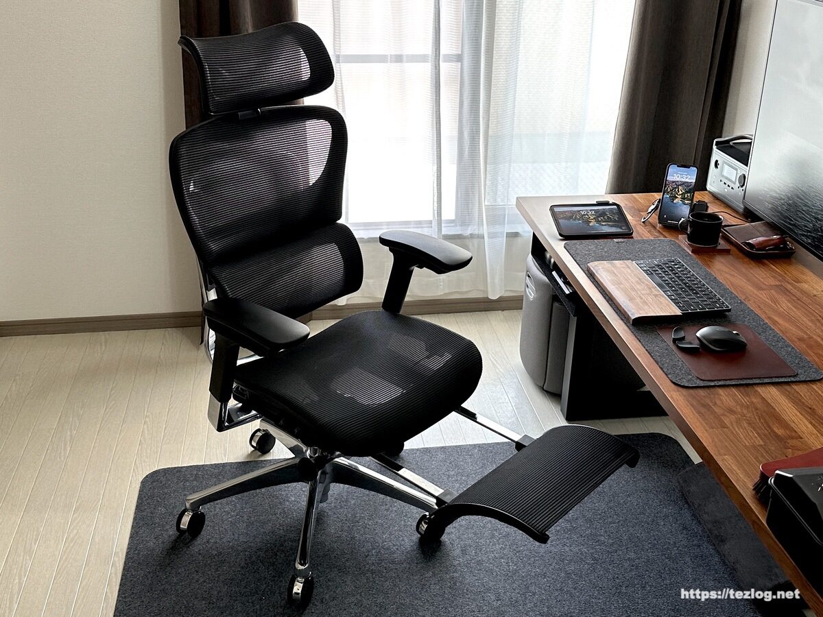 COFO Chair Premium ヘッドレスト有りでフットレスト使用時