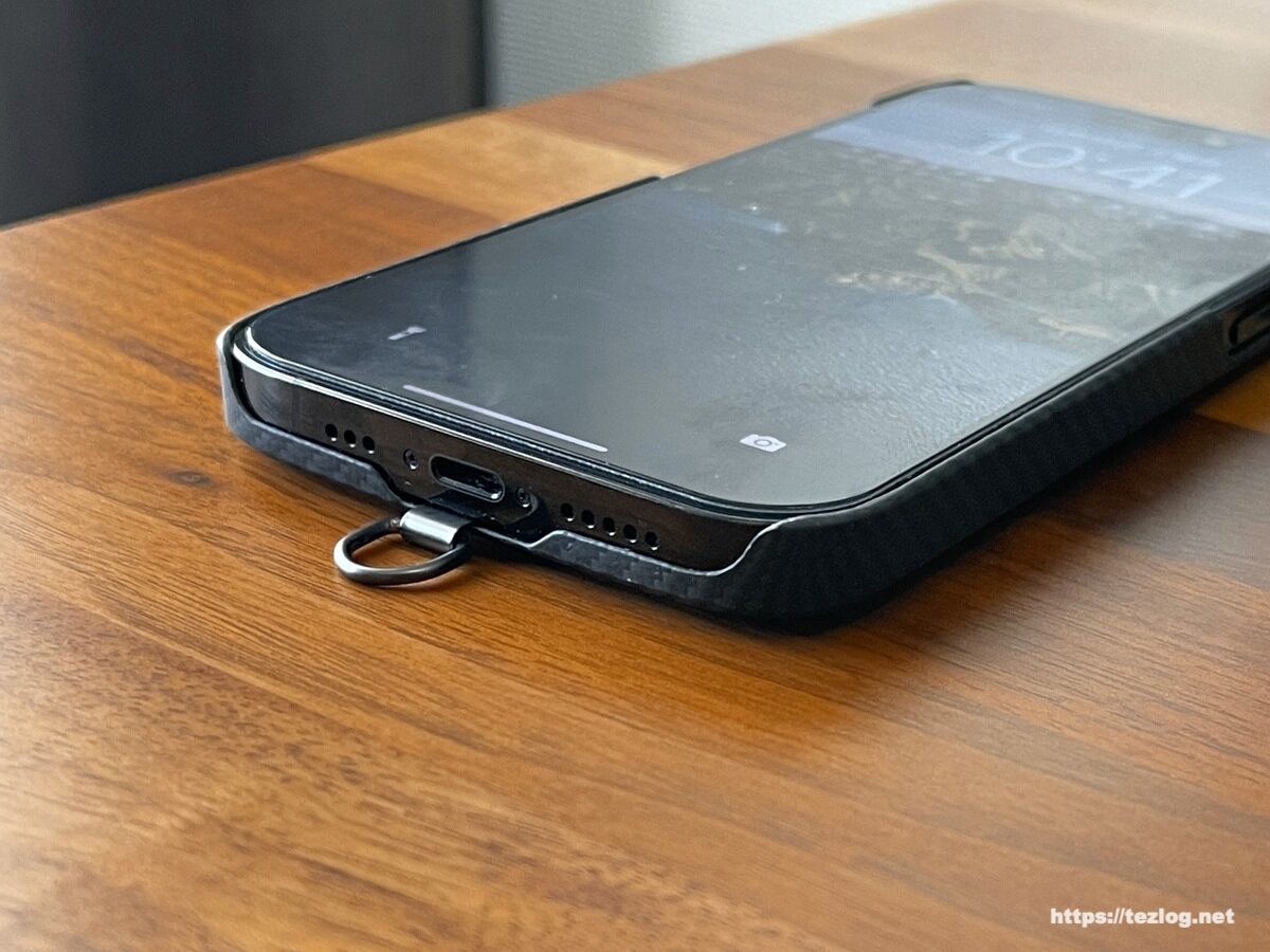 ストストラッパー strapperを付けたiPhone 14 Pro/PITAKA MagEZ Case 3