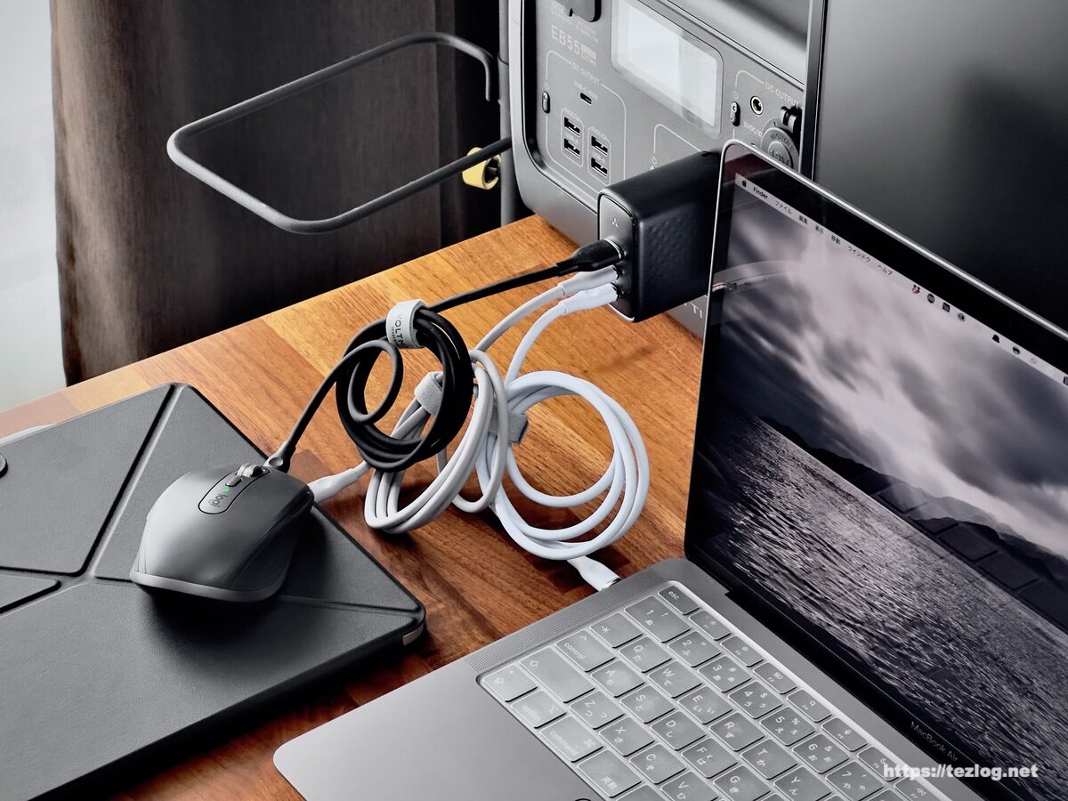 VOLTME Revo 100W 3ポート搭載 PD 急速充電器 USB-A×1 & USB-C×2でM1MacBook AirとiPad ProとLogicool MX Anywhere 3を同時充電。