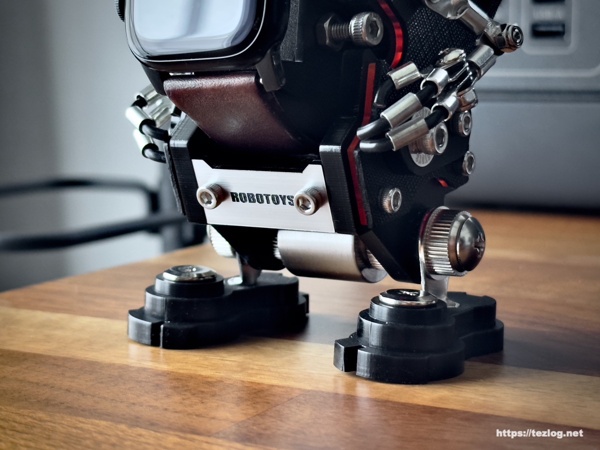 ROBOTOYS Robotic Apple Watch Stand 下部のアップ