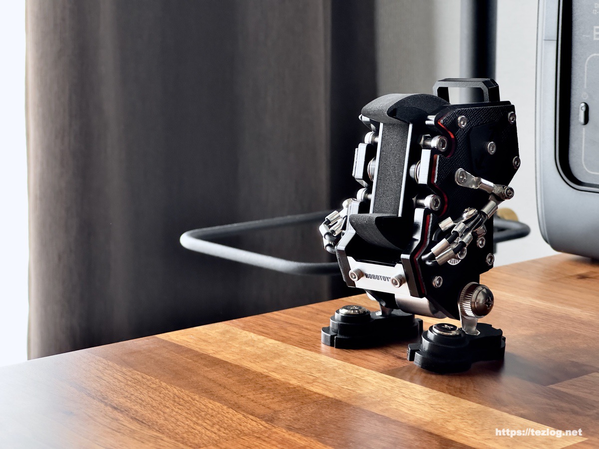 ROBOTOYS Robotic Apple Watch Stand Apple Watchなし。