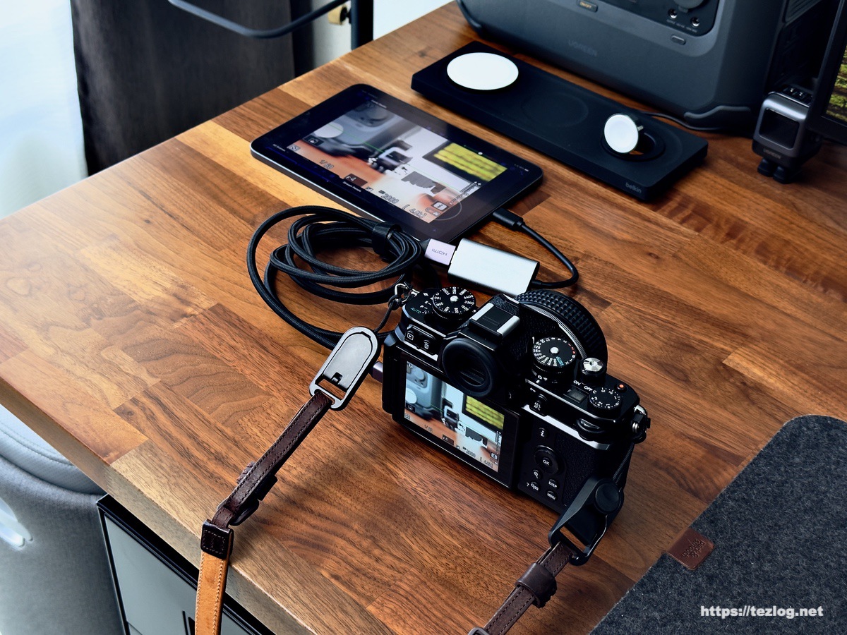 iPadをNikon ミラーレス一眼カメラ Zfのモニターに。カメラのモニター映像がそのままiPad miniにも表示されている。