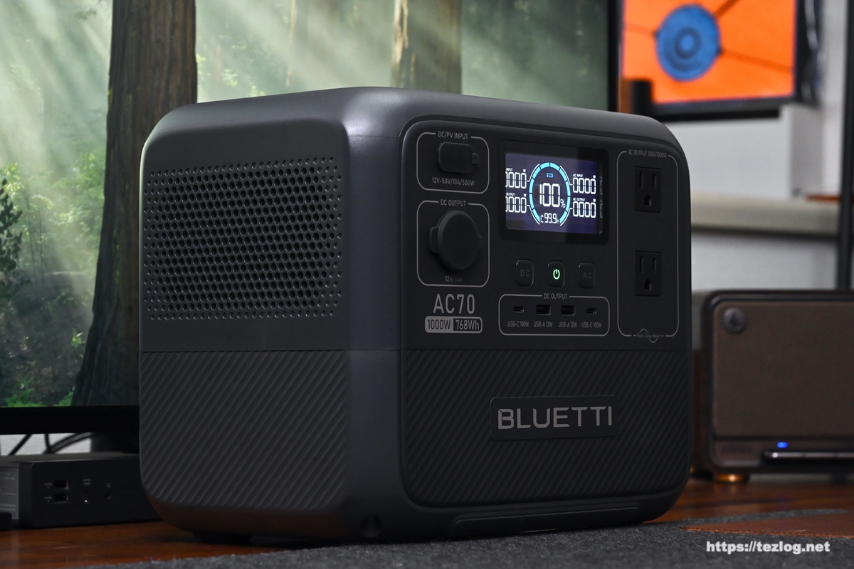 BLUETTI AC70 左斜め前方から。