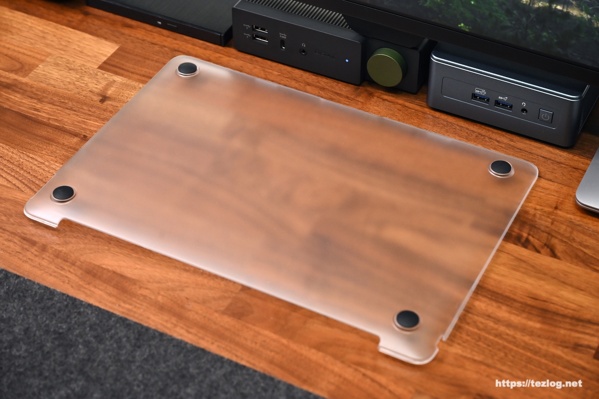 HOGOTECH M1 MacBook Air・Pro マットタイプ クリアケース 下側カバー 脚付