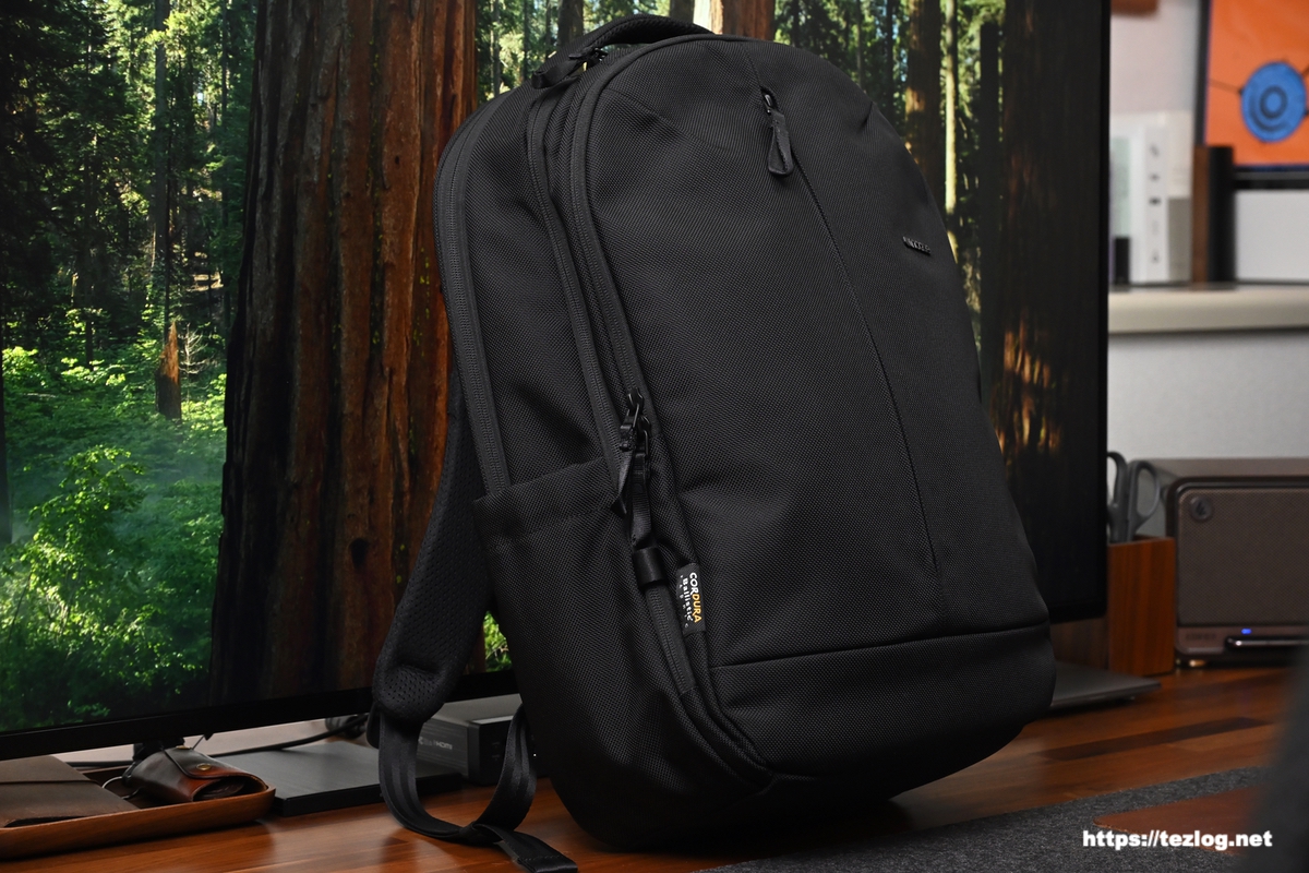 インケース Tracks Backpack 25L