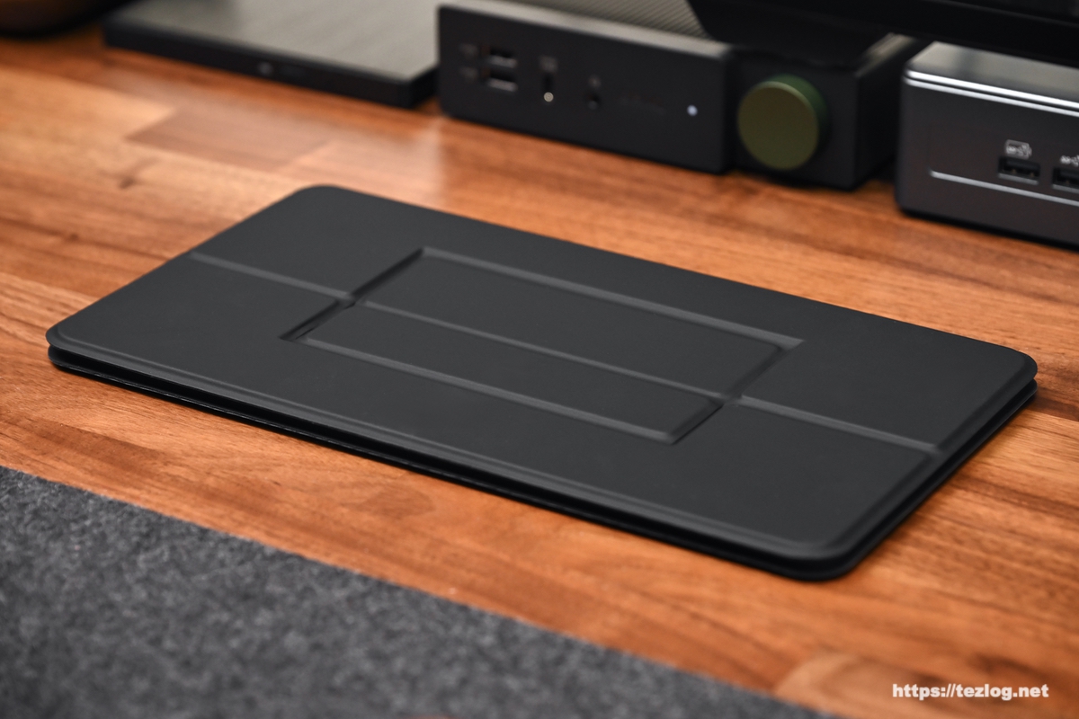 MOKIBO Fusion Keyboard ユニバーサルタイプ カバーを閉じた状態