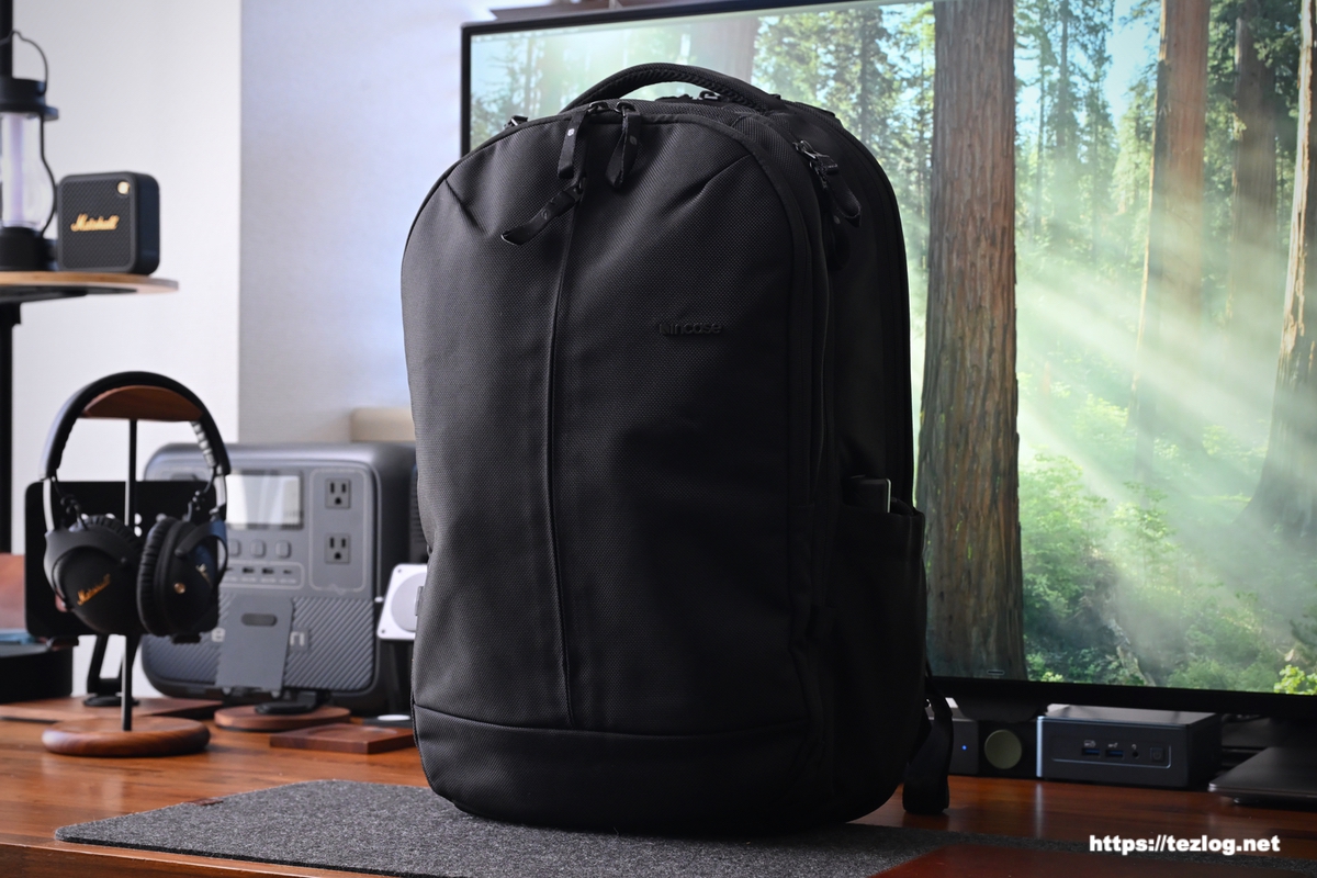 インケース Tracks Backpack 25L