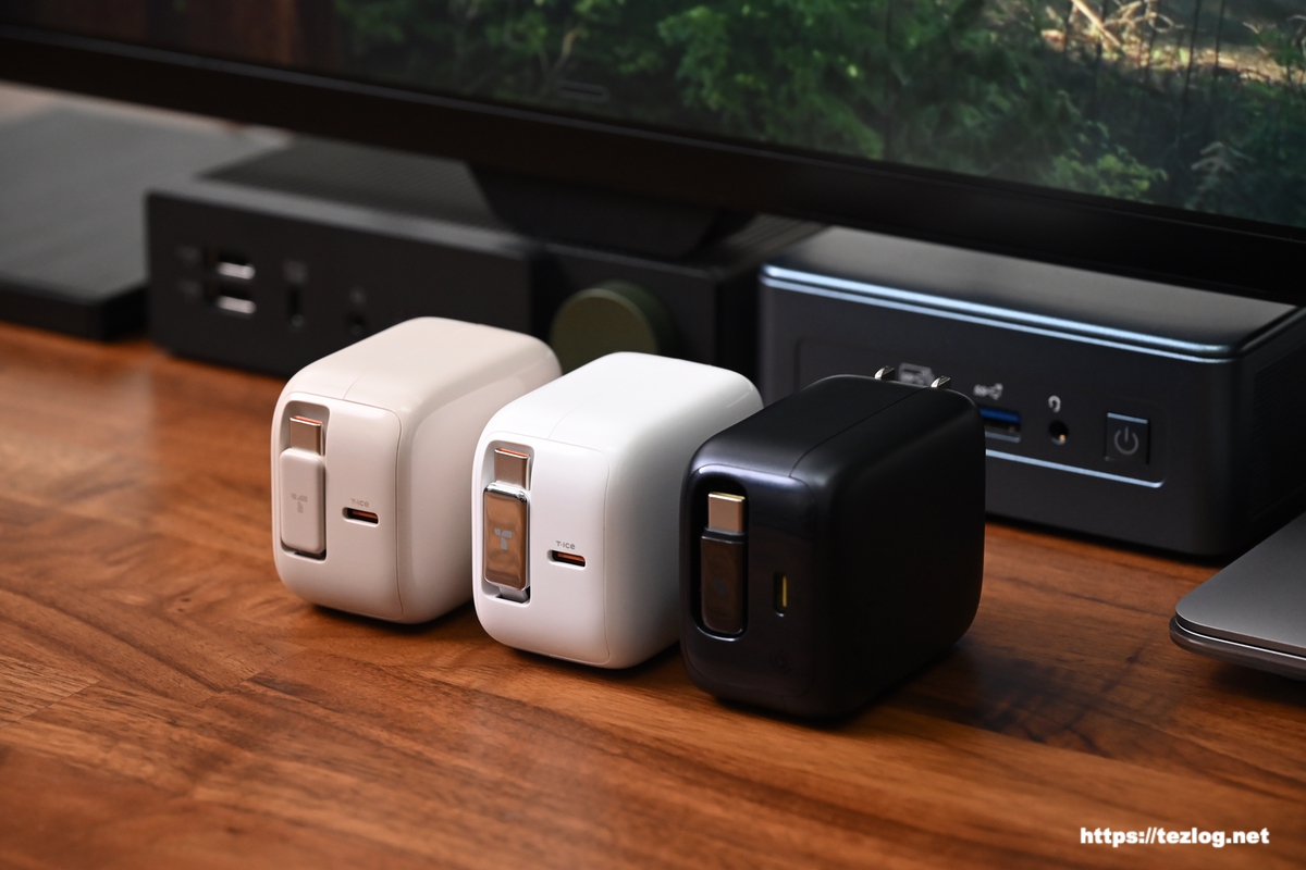 Baseus EneCore 45WとTORRAS FlexLine 40W ホワイト・デザートチタニウムの比較