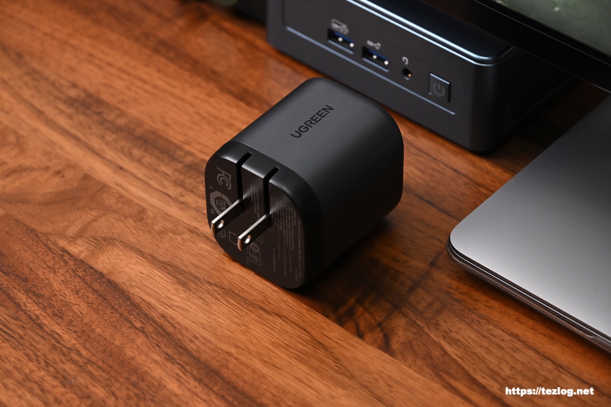UGREEN Nexode 巻き取り式 USB-Cケーブル内蔵 充電器 65W 4