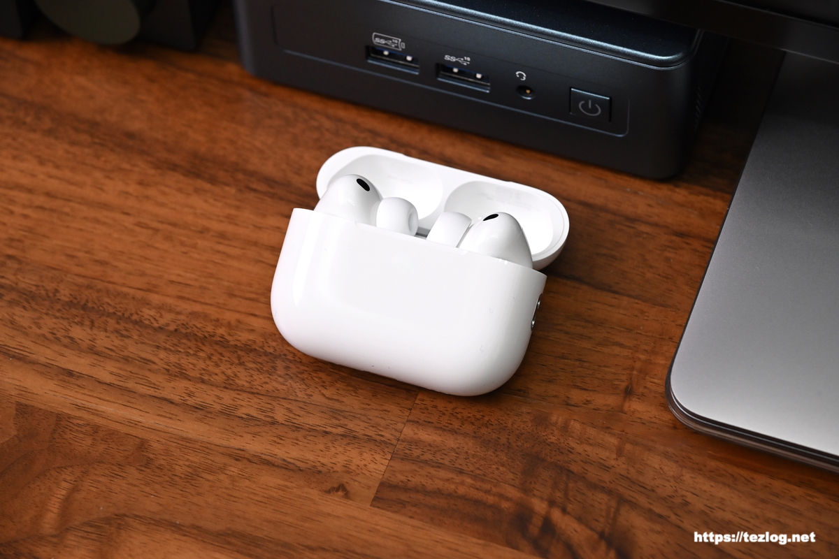 Apple AirPods Pro 3 ケースとイヤホン本体