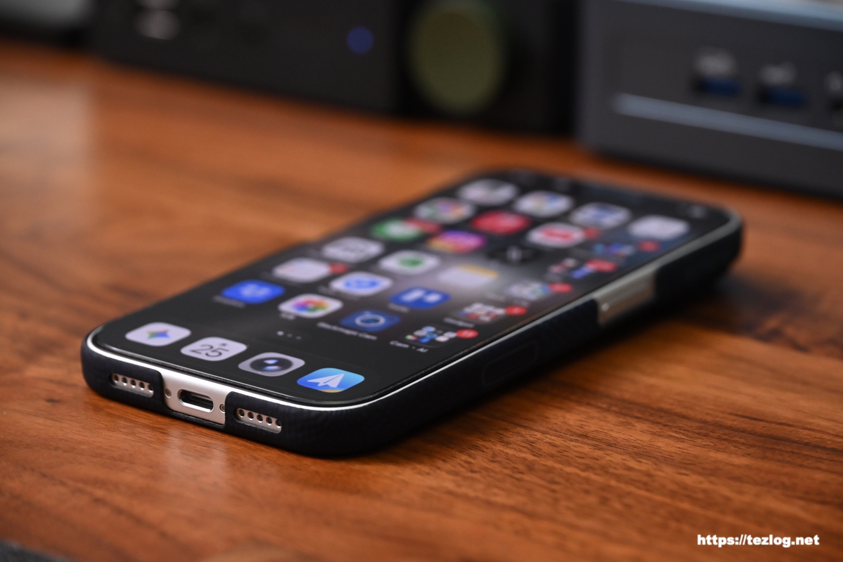 PITAKA Ultra-Slim Case StarPeak 山