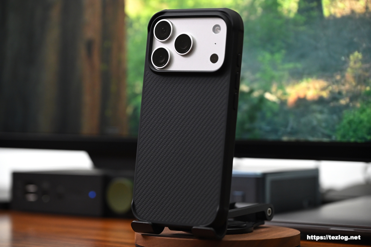 PITAKA ProGuardケース - 600D黒/グレー / iPhone 17 Pro