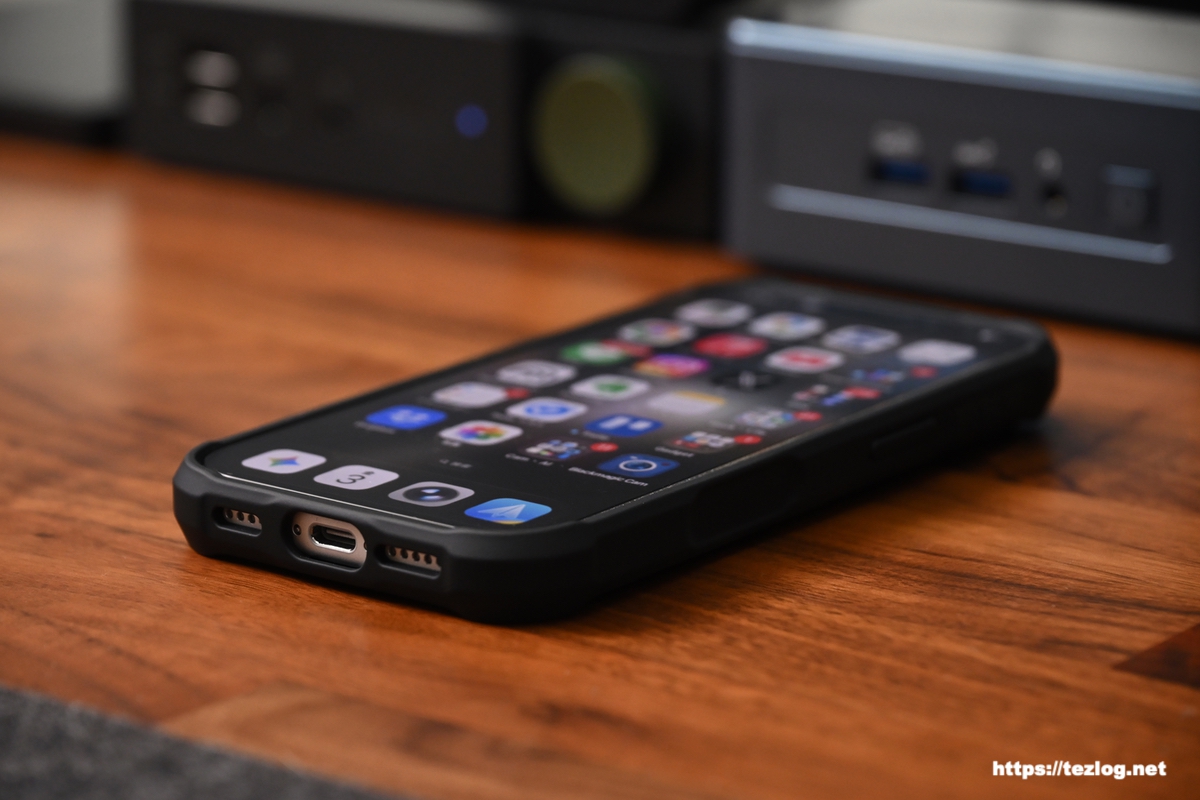 PITAKA ProGuardケース - 600D黒/グレー / iPhone 17 Pro