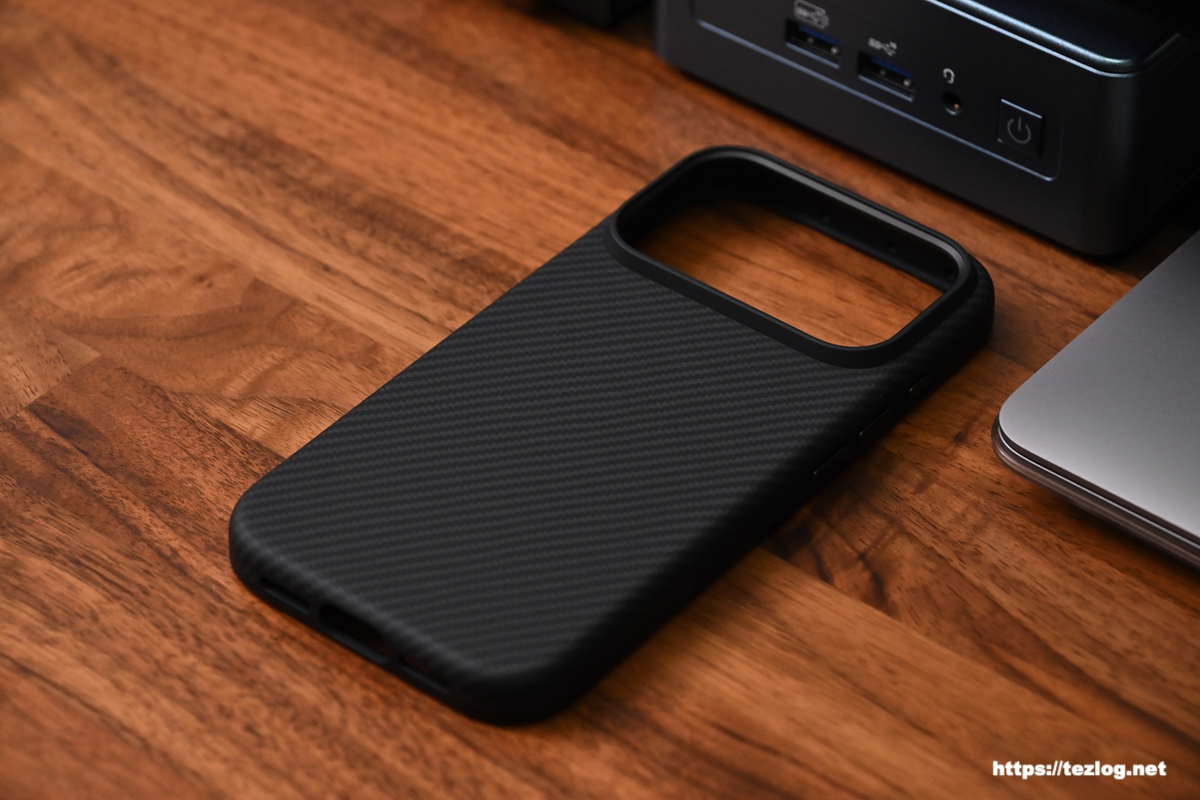 PITAKA UltraGuardケース