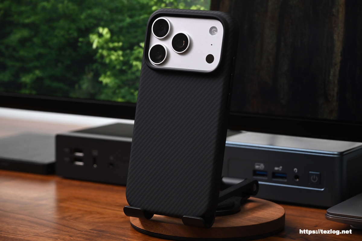 PITAKA UltraGuardケース - 600D黒/グレー / iPhone 17 Pro