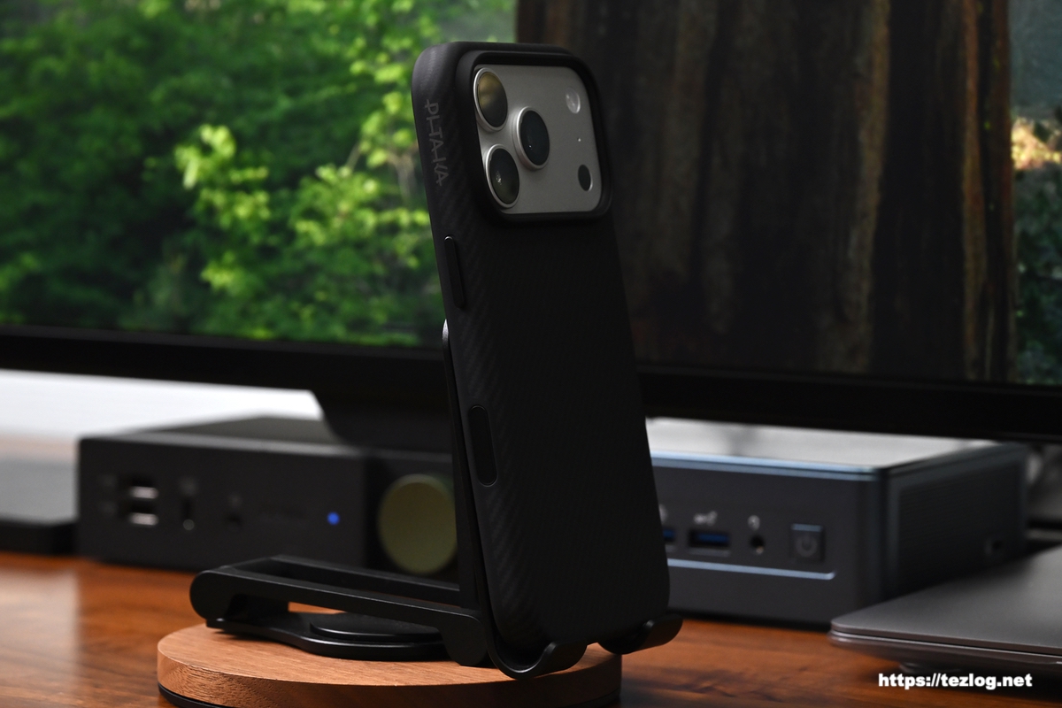 PITAKA UltraGuardケース - 600D黒/グレー / iPhone 17 Pro 左側面