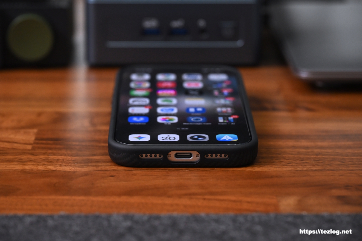 PITAKA UltraGuardケース