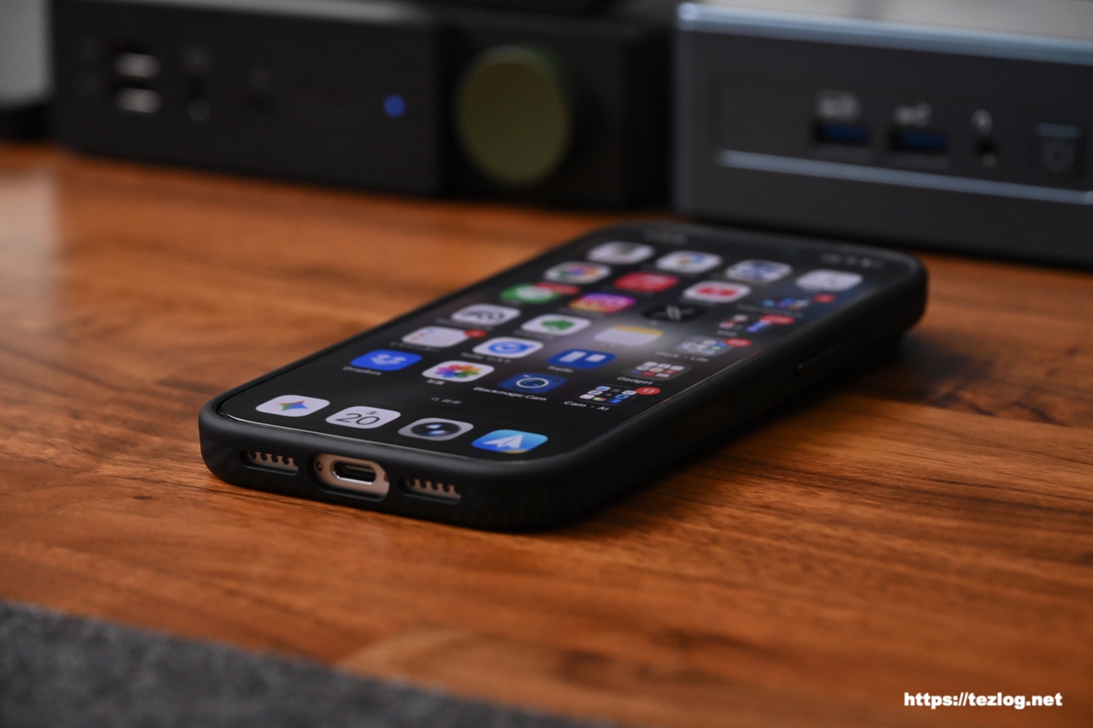 PITAKA UltraGuardケース