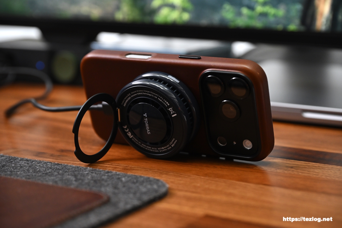 TORRAS Ostand PolarCircle Qi2 Magsafe充電器 リングスタンドで横置き/iPhone 17 Pro