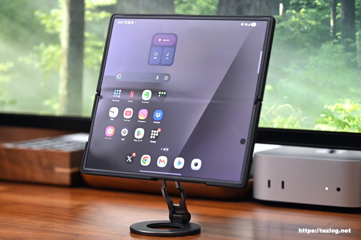 Galaxy Z Fold7 / Dual Magic Ring Proをスタンドに。