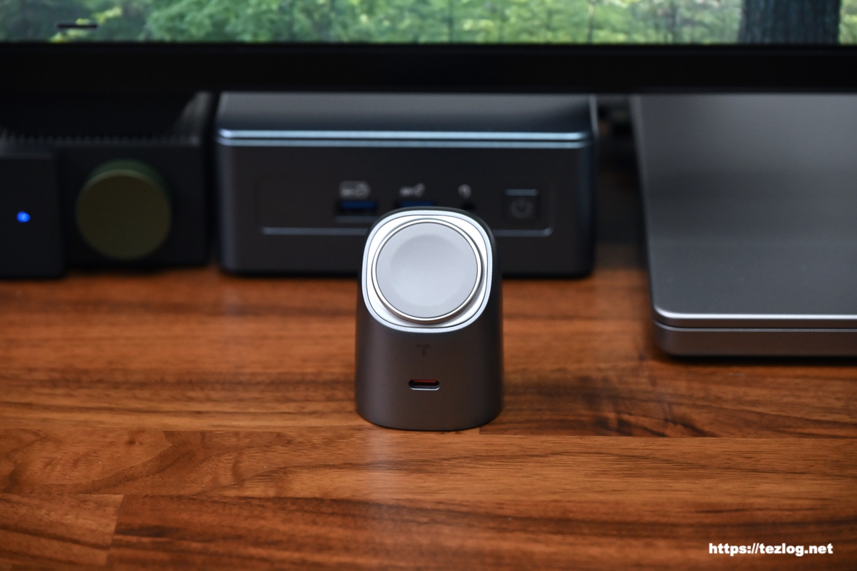 TORRAS Flasheye マルチ充電器 正面