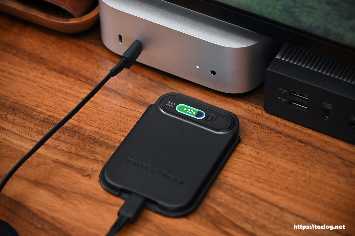 TALIX DingTalk A1 USB Type-Cケーブルで充電。