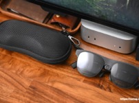 XREALなどのARグラス・AIスマートグラスが入ってバッグにぶら下げられるカラビナ付きメガネケース。FINTIE サングラスケース・XREAL One Pro