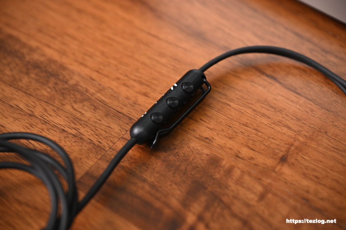 Marshall カナル型有線イヤホン Mode USB-C リモコンボタンとクリップ