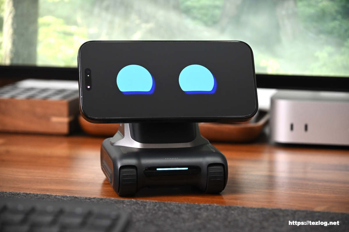 LOOI Robot